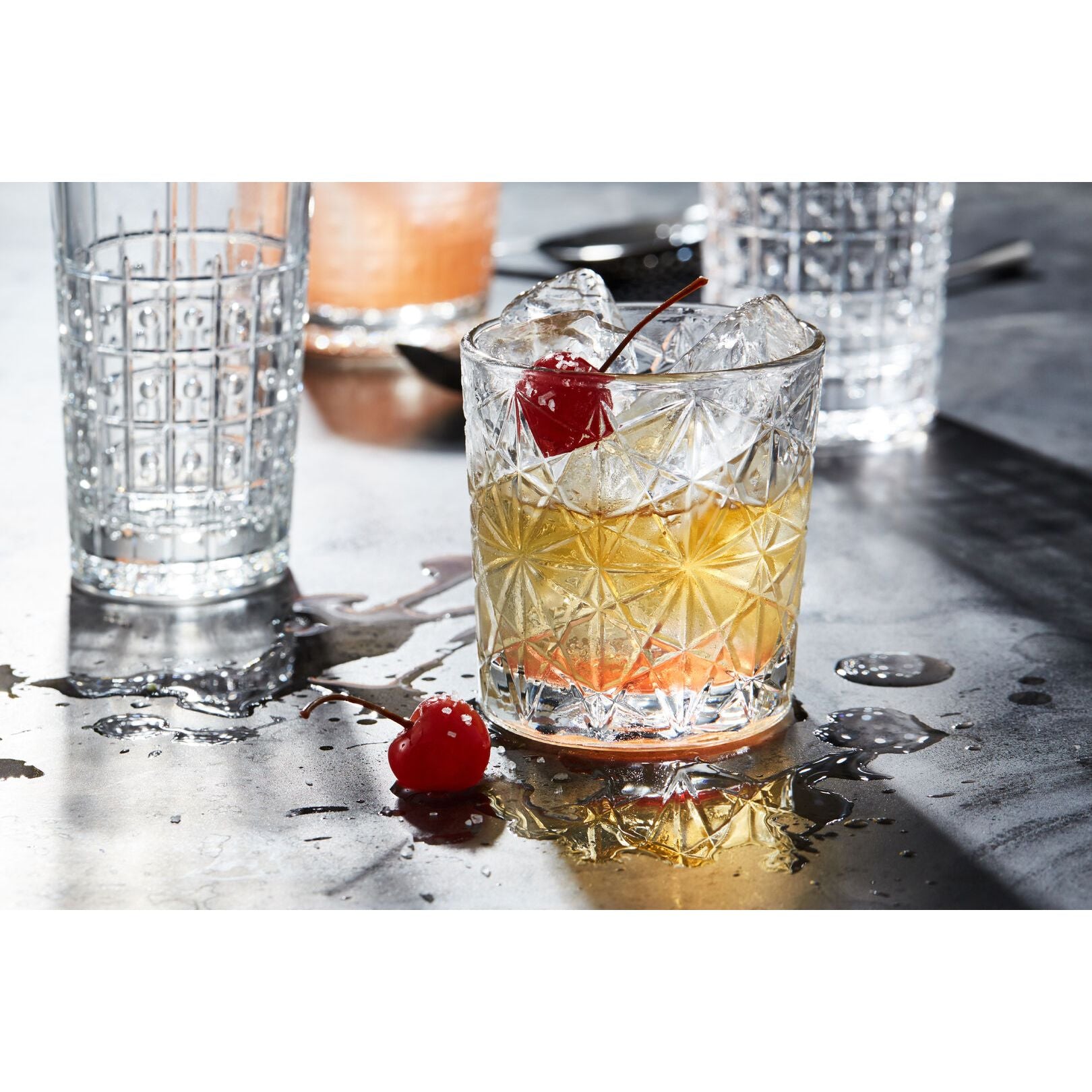 Utopia | Glassware (Soda Lime) | Lounge Water 8.89cm H 27.5cl (3 1/4" 9 1/4oz) | Bespoke77