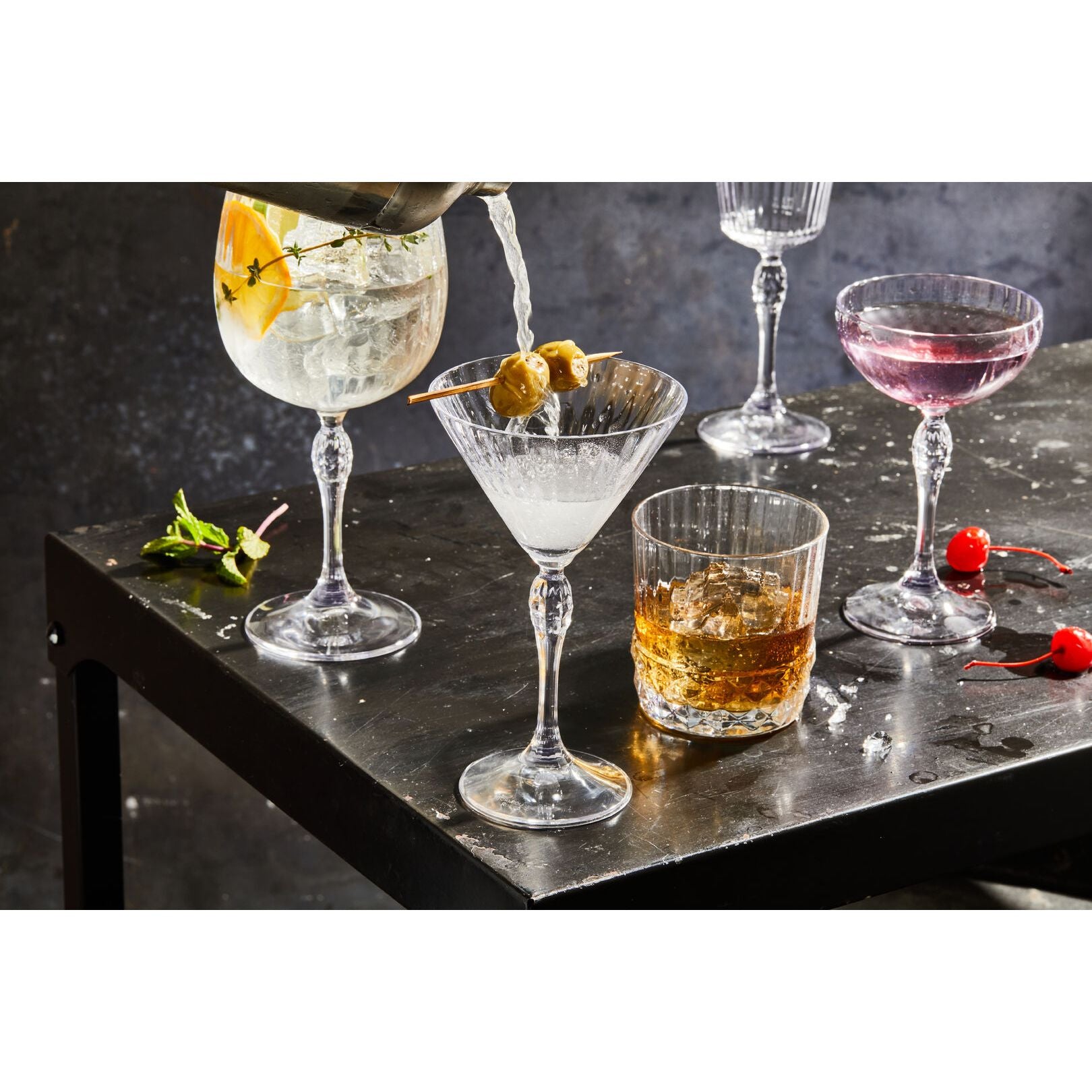 Utopia | Glassware (Crystal) | Americas 20s Martini Small 15.88cm H 15.5cl | Bespoke77
