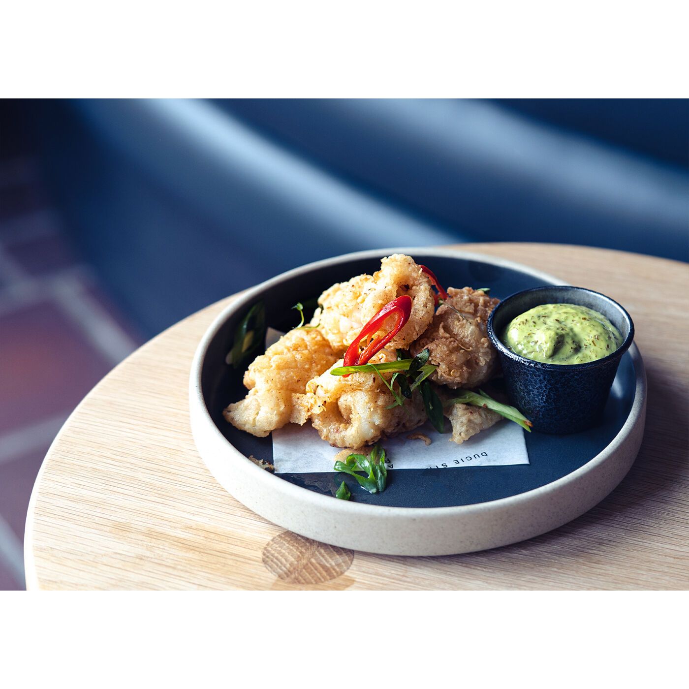 Omega Walled Plate 10.25" (26cm)