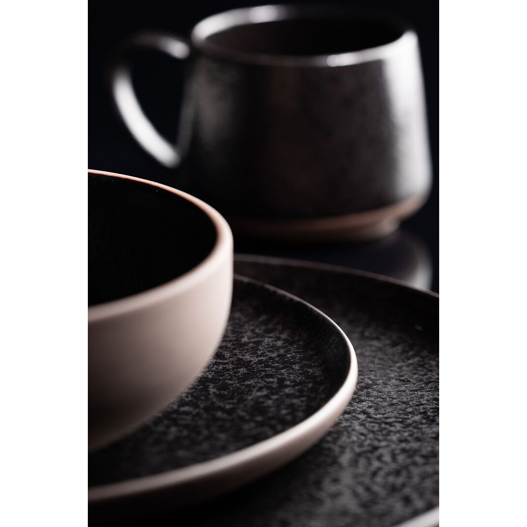 Obsidian Plate 8" (20cm)