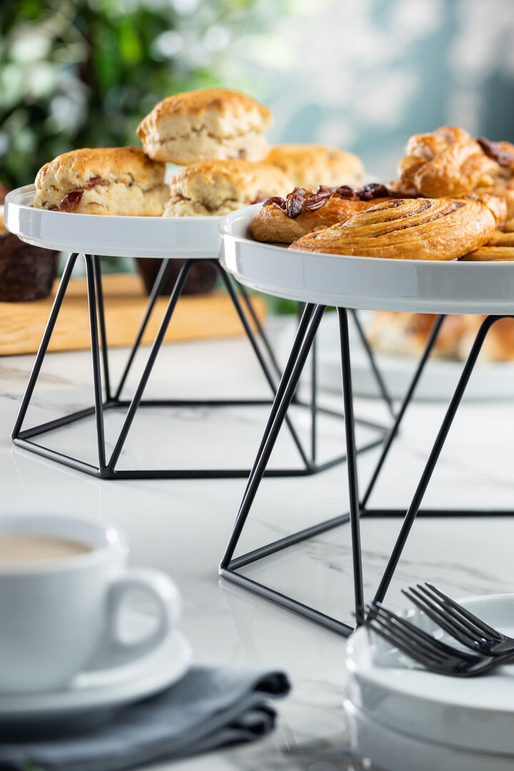 Matt Black Plate Riser - 16.5cm x 13cm