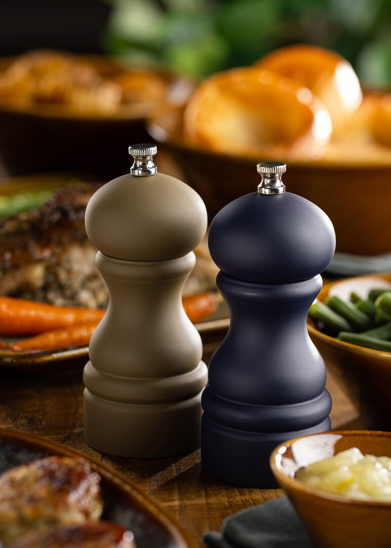 Olive Wood Salt/Pepper Grinder 5" (13cm)